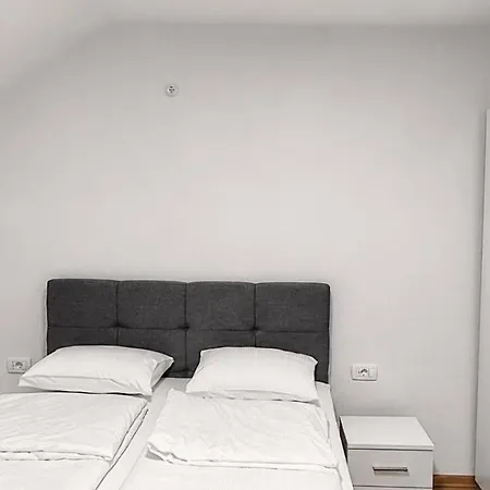 Smokva Τρέμπινιε